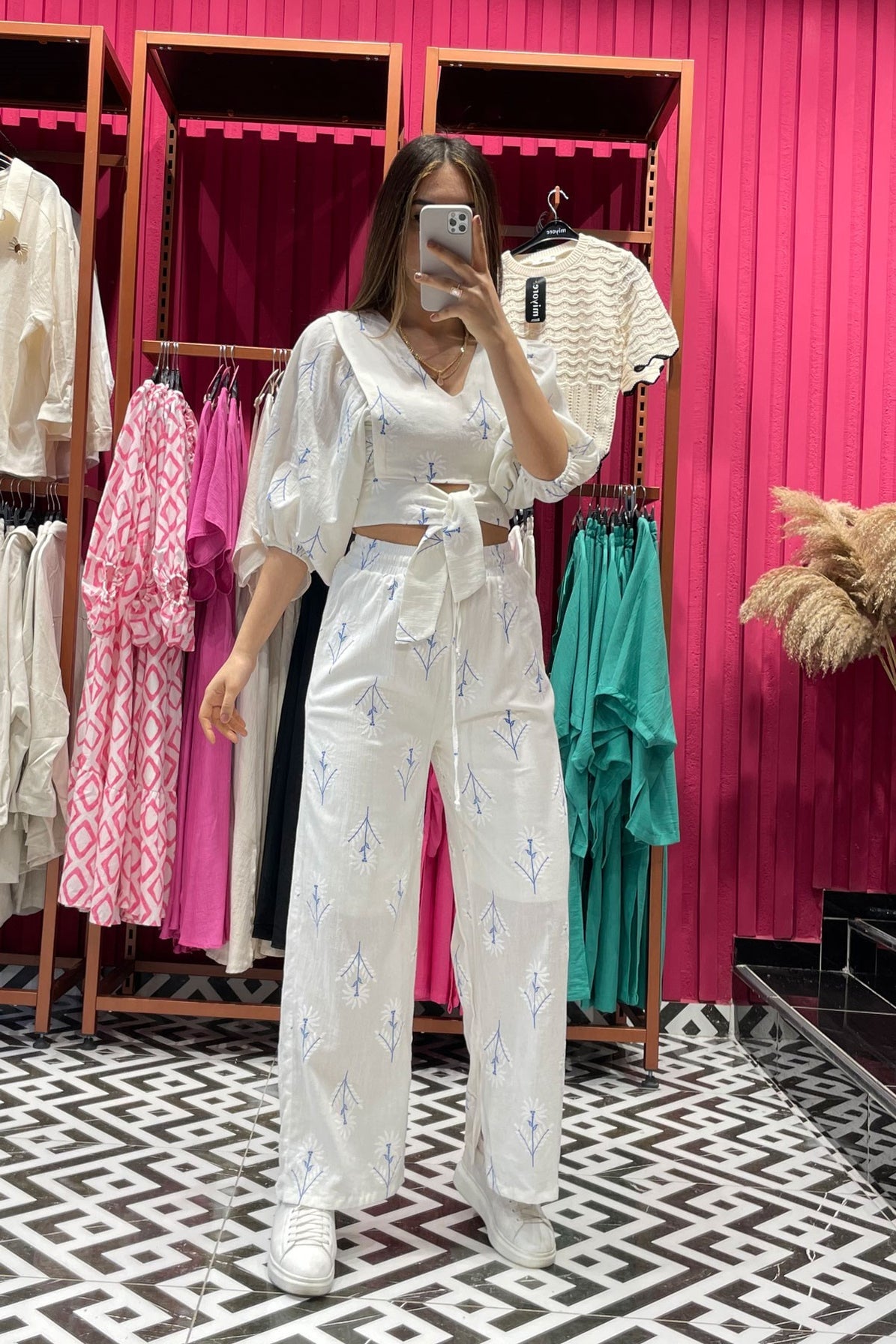 embroidered top pants set